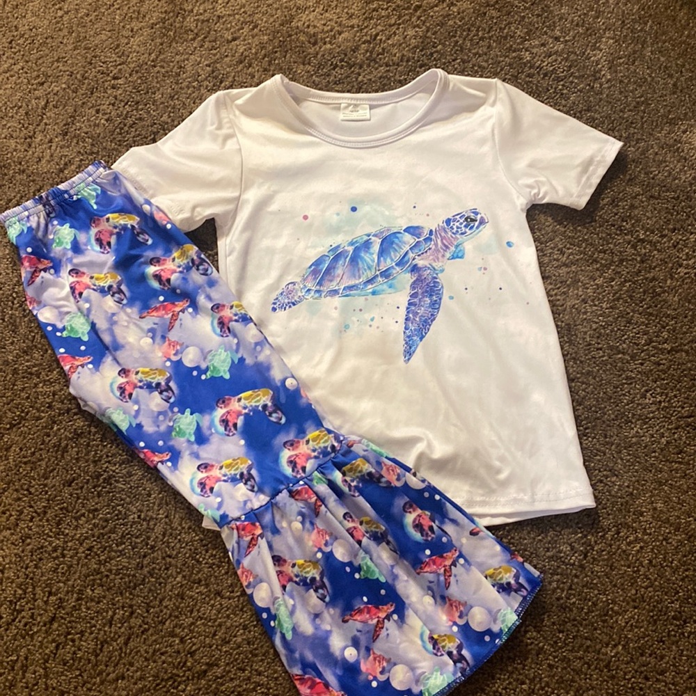 Sea turtle outfit